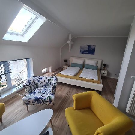Gaestezimmer Treuen - Bed & Breakfast Exteriör bild
