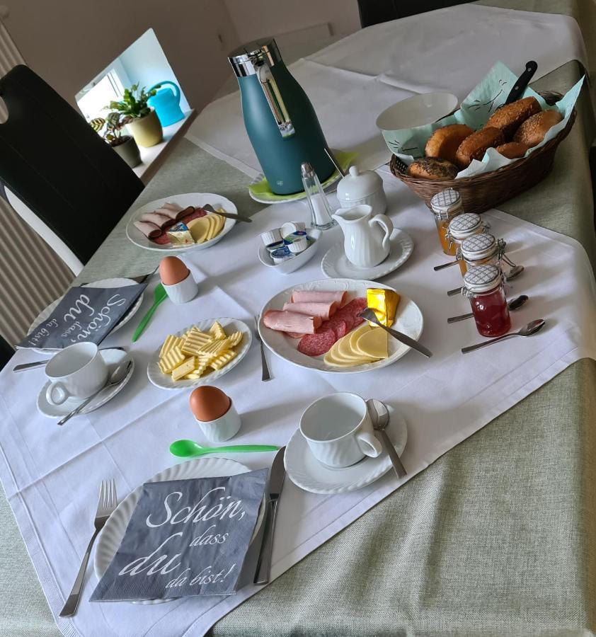 Gaestezimmer Treuen - Bed & Breakfast Exteriör bild