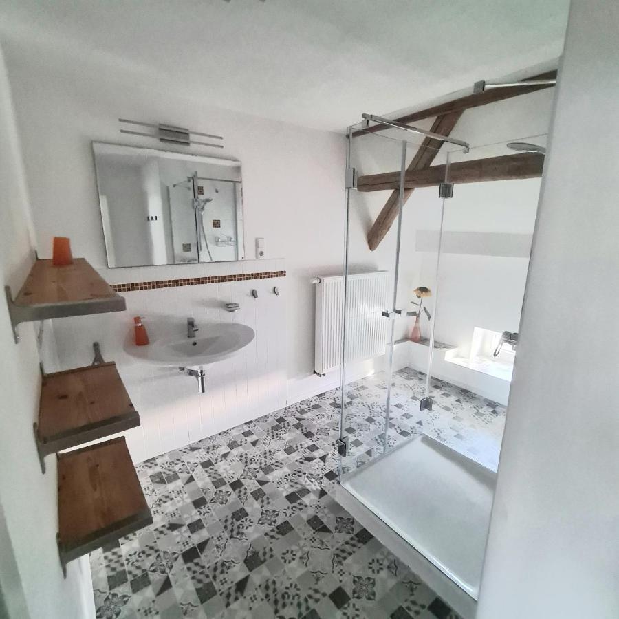 Gaestezimmer Treuen - Bed & Breakfast Exteriör bild